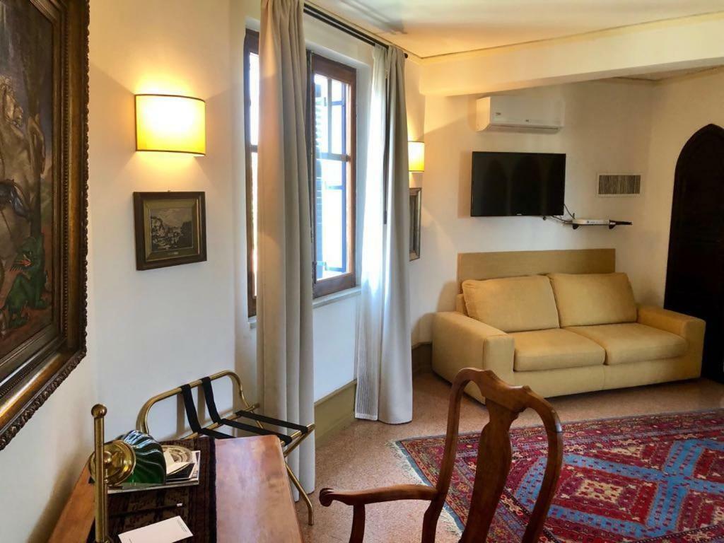 Appartamento La Torretta モンデッロ エクステリア 写真